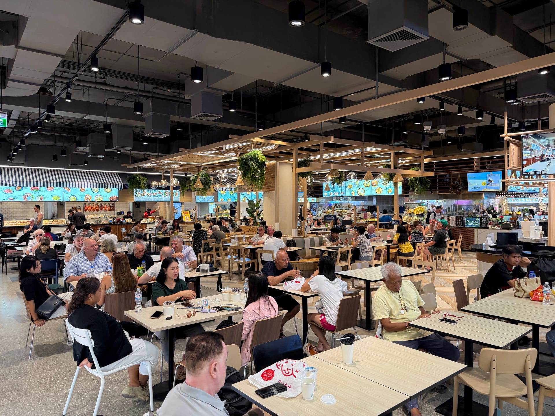 Cheap Eats in Pattaya — Where to Eat Well for Under 100 THB