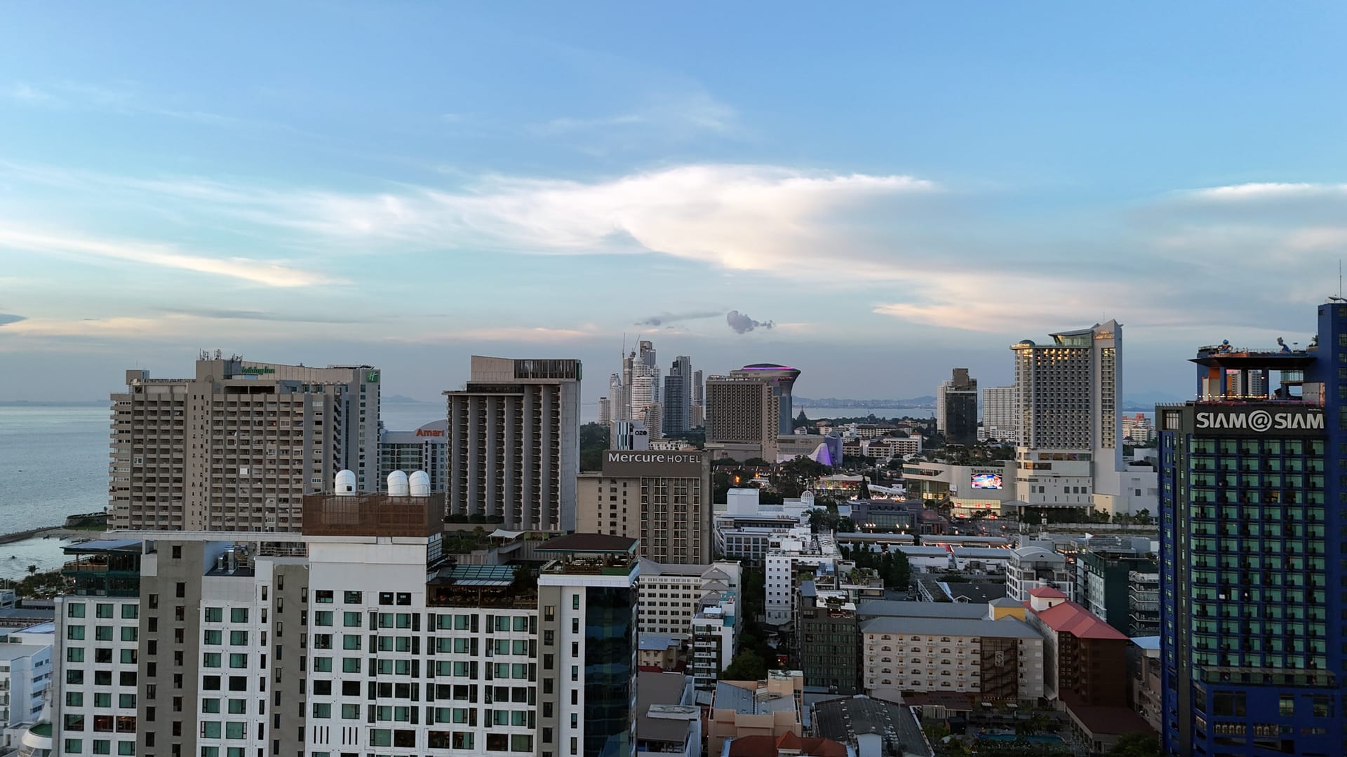 Best Hotels Near Soi 6 Pattaya 2026