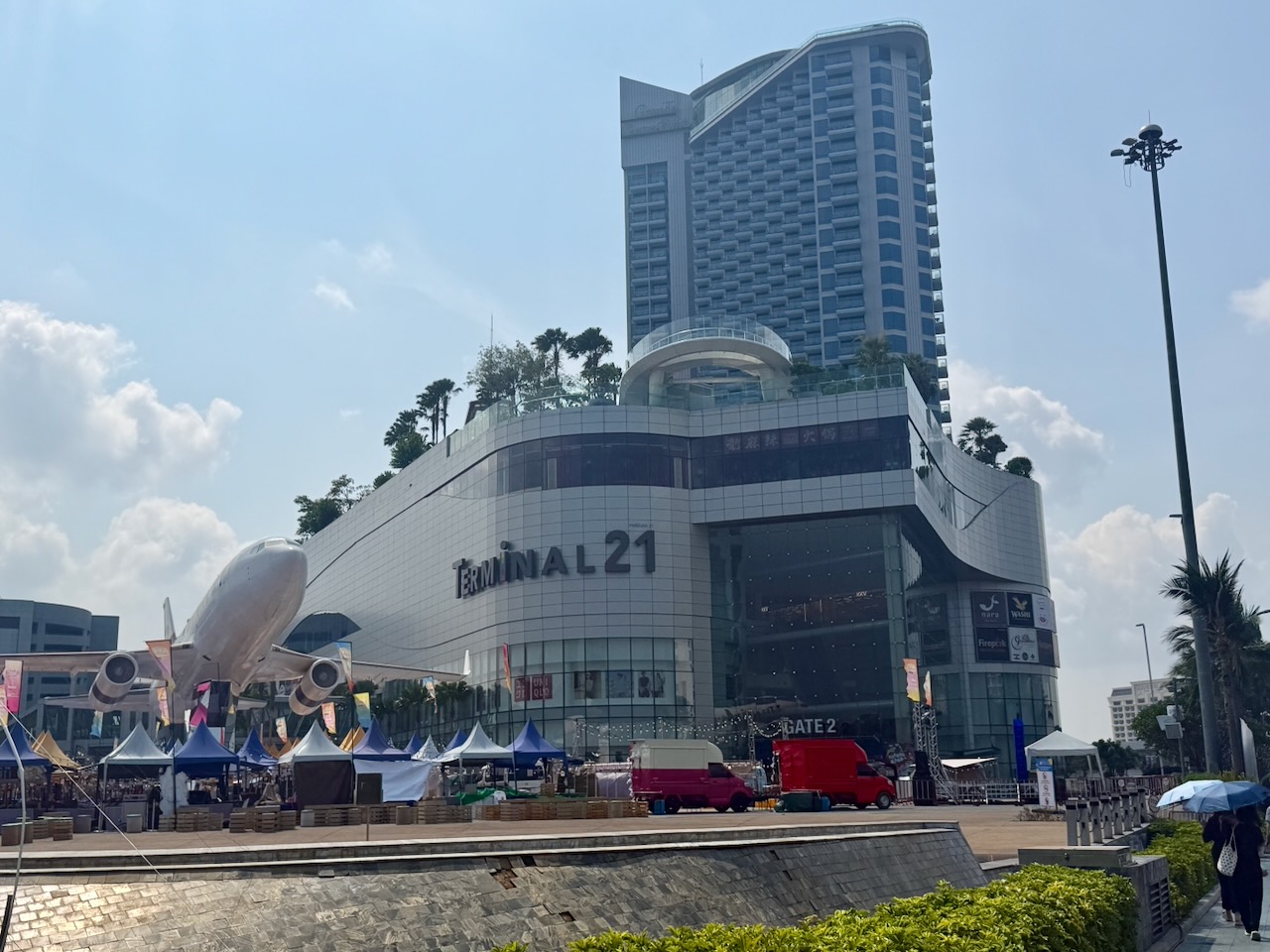Shopping in Pattaya — Best Malls, Markets & Bargains 2026